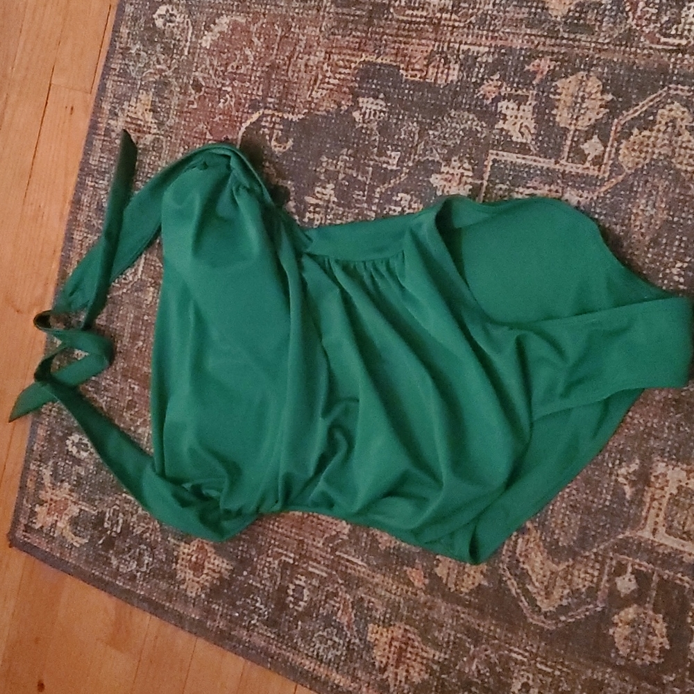 One piece bathing suit